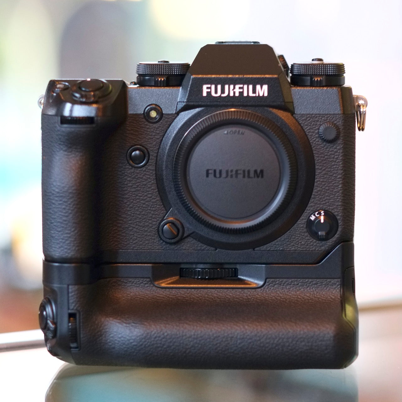 Fujifilm X-H1 with Power Booster Grip VPB-XH1