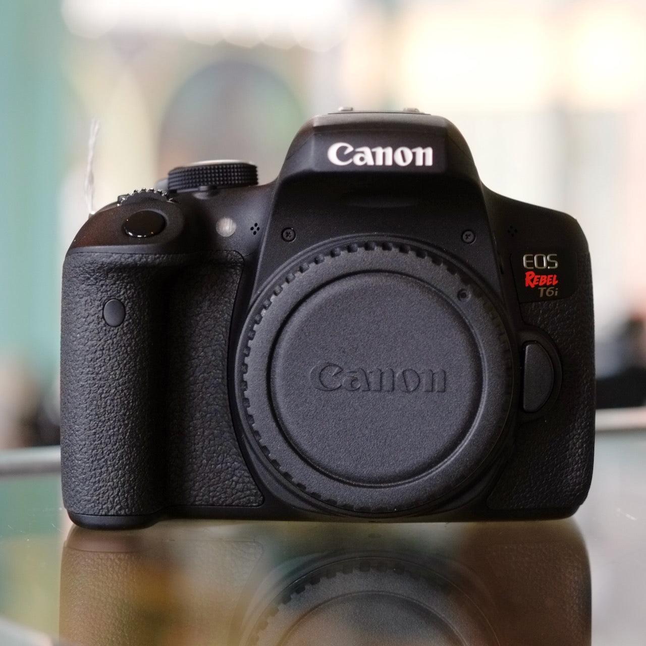 Canon EOS Rebel T6i