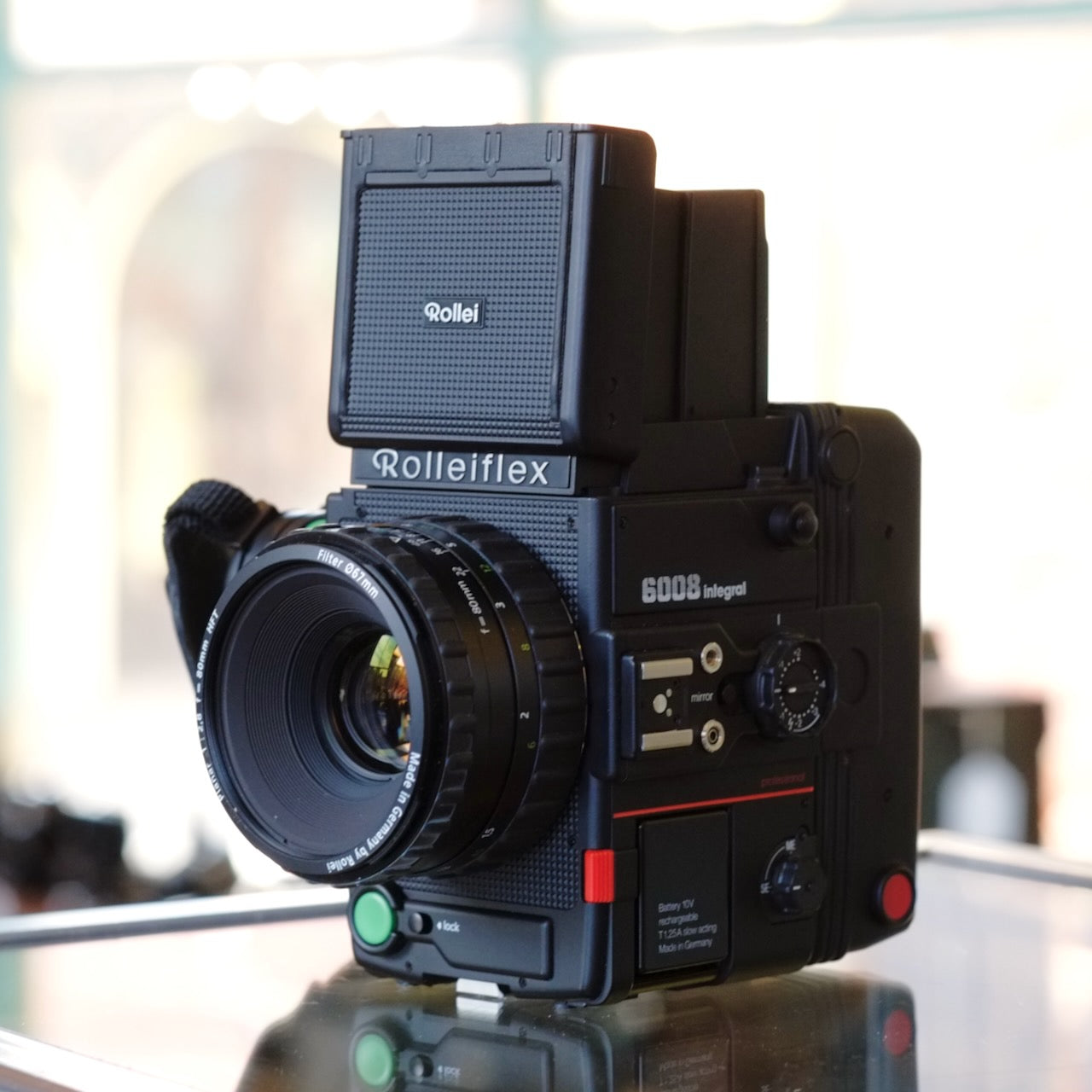 Rolleiflex 6008 Integral with 80mm f2.8 Planar