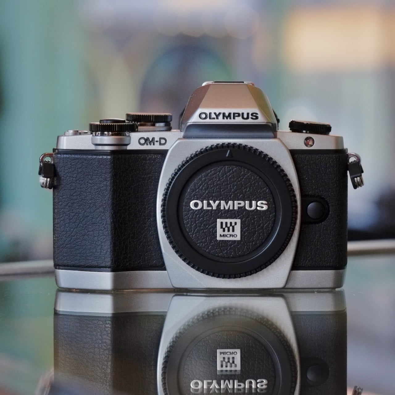Olympus OM-D E-M10