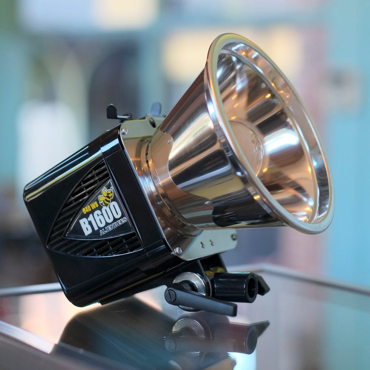 Alien Bees B1600 – Camera Traders
