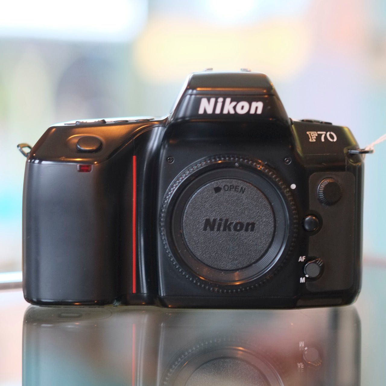 Nikon F70