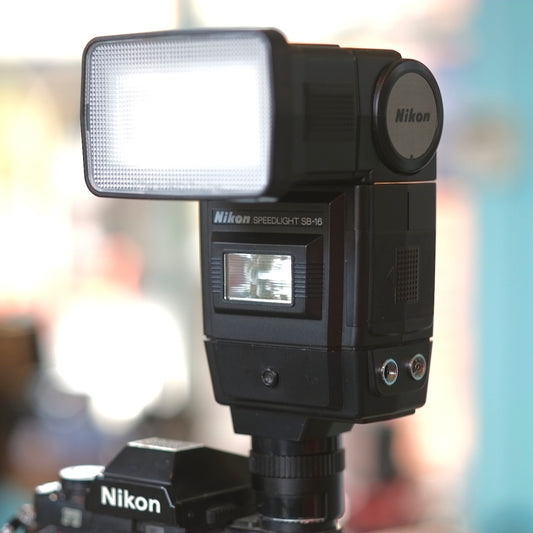 Nikon Speedlight SB-16 with AS-8