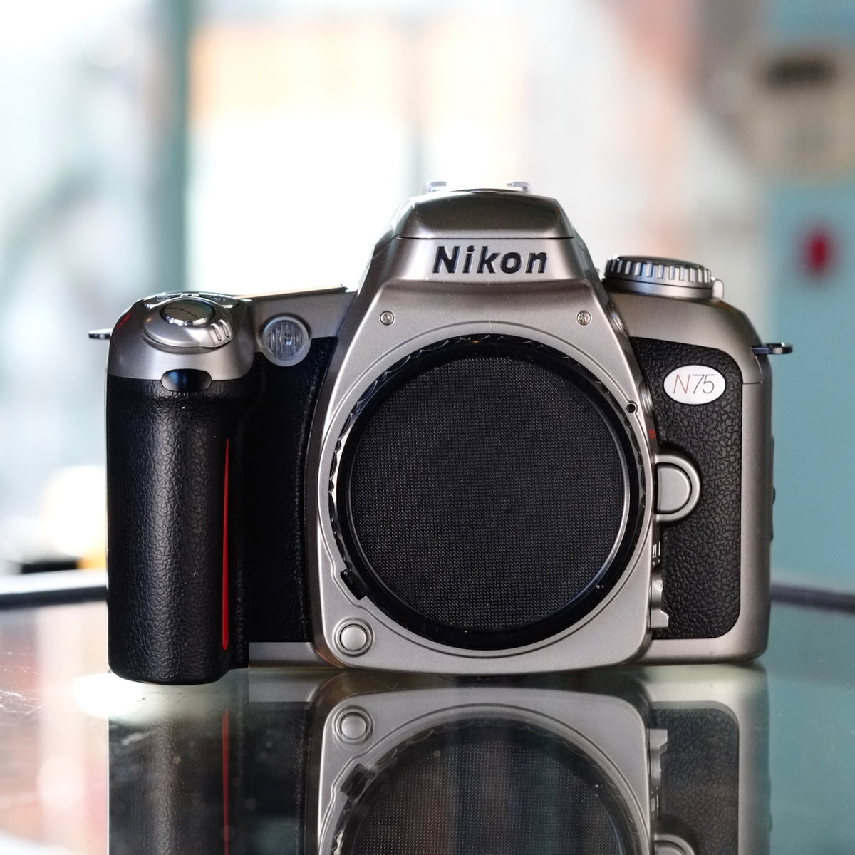Nikon N75