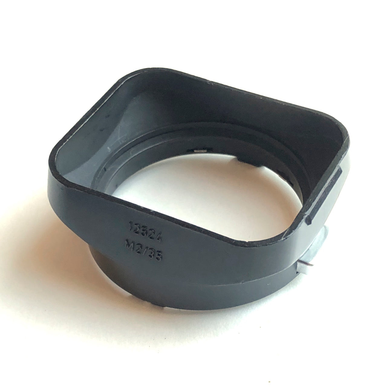 Leitz Canada 12524 lens hood