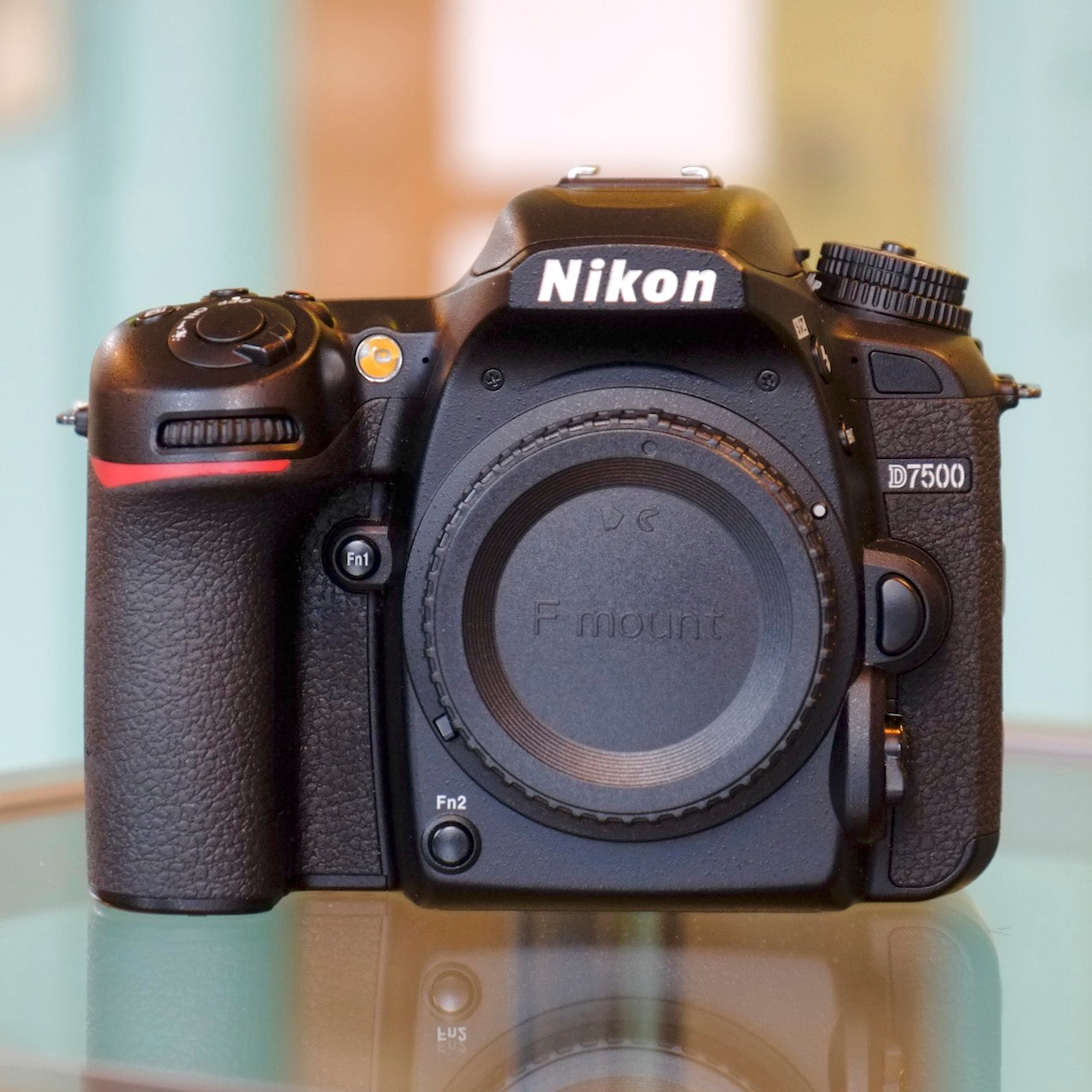 Nikon D7500