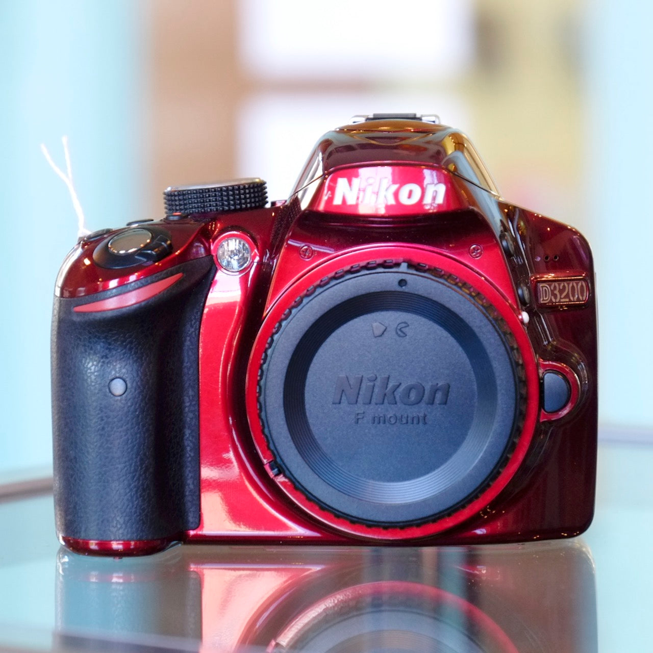 Nikon D32001