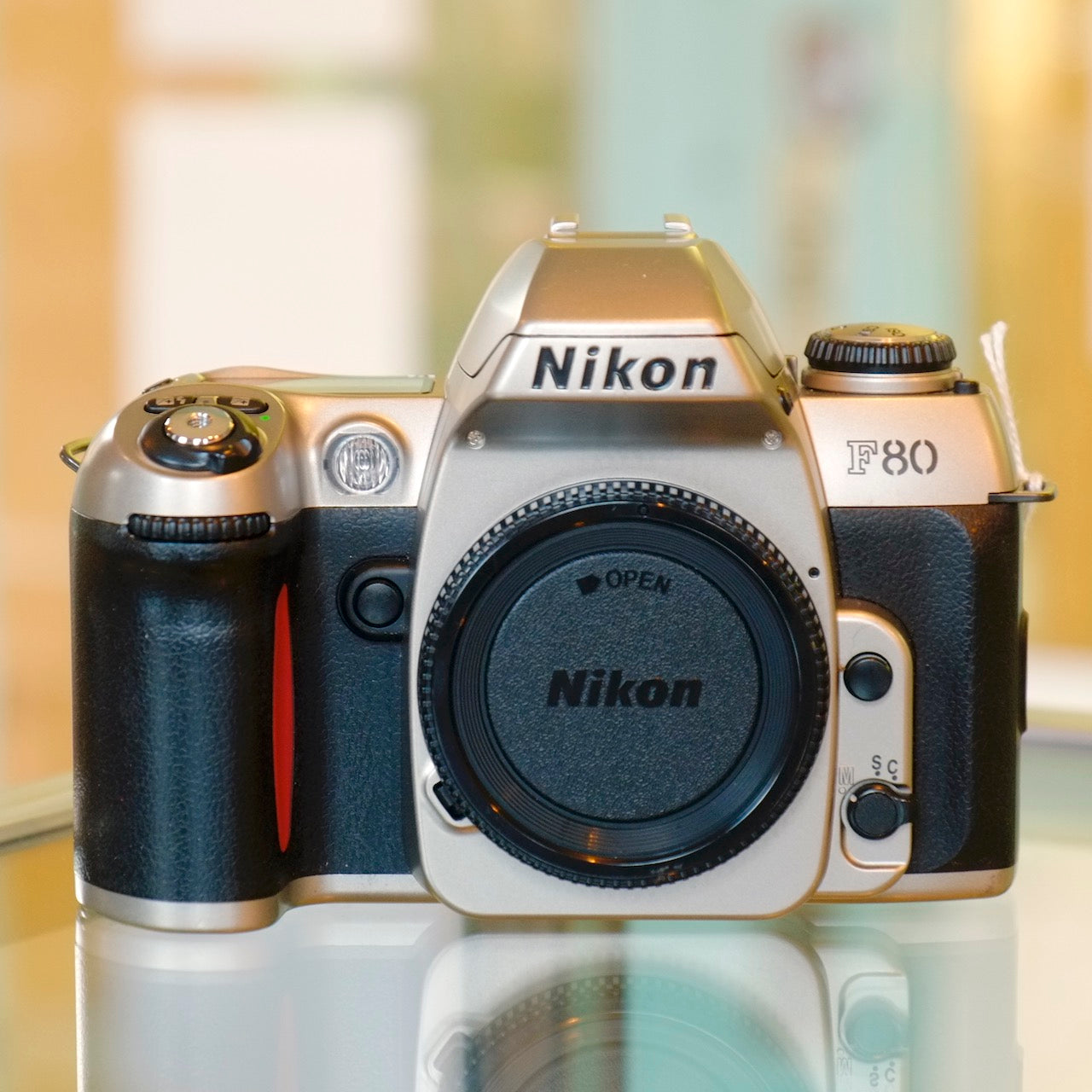 Nikon F80