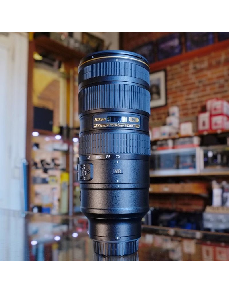 Nikon 70-200mm f2.8GII ED AF-S VR Nikkor.