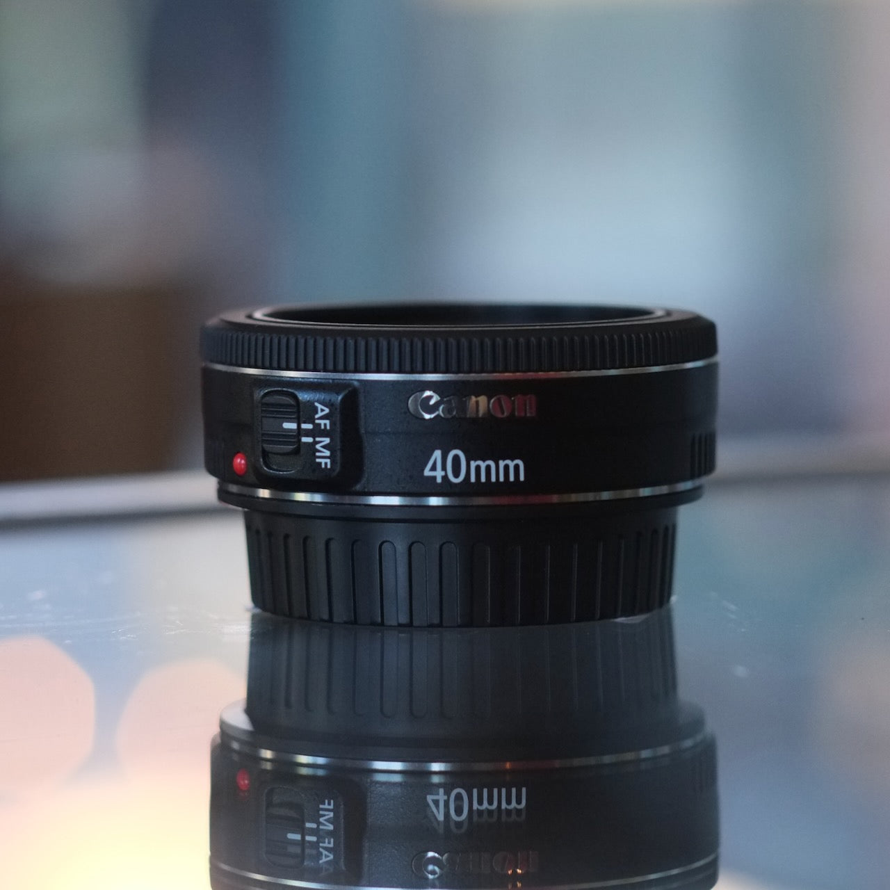 Canon EF 40mm f2.8 STM