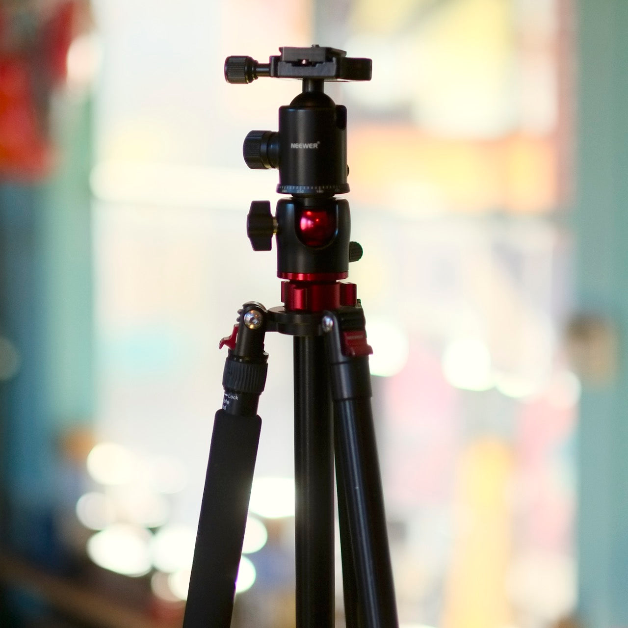 Neewer Tripod