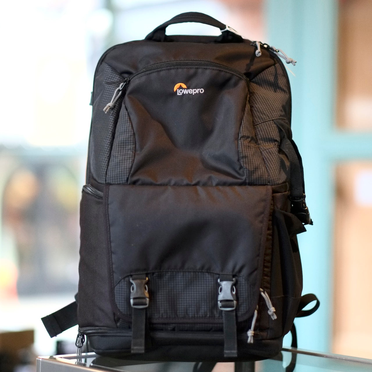 Lowepro Fastpack BP 250 AW II – Camera Traders