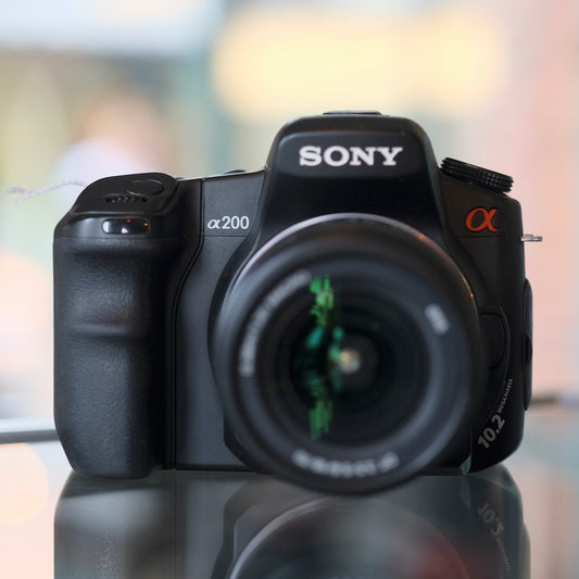 Sony A200 with 18-70mm f3.5-5.6 DT