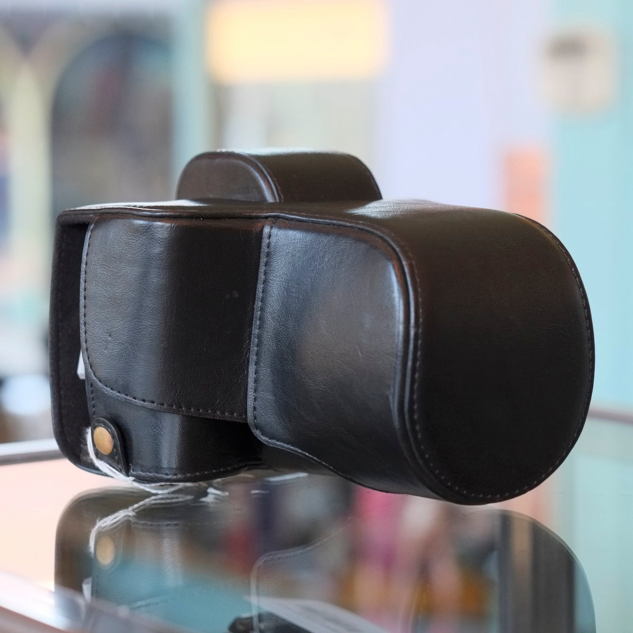 MegaGear leather case for Sony A7R III