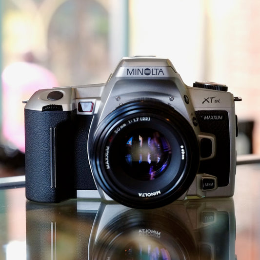 Minolta Maxxum XTsi with 50mm f1.7 AF lens