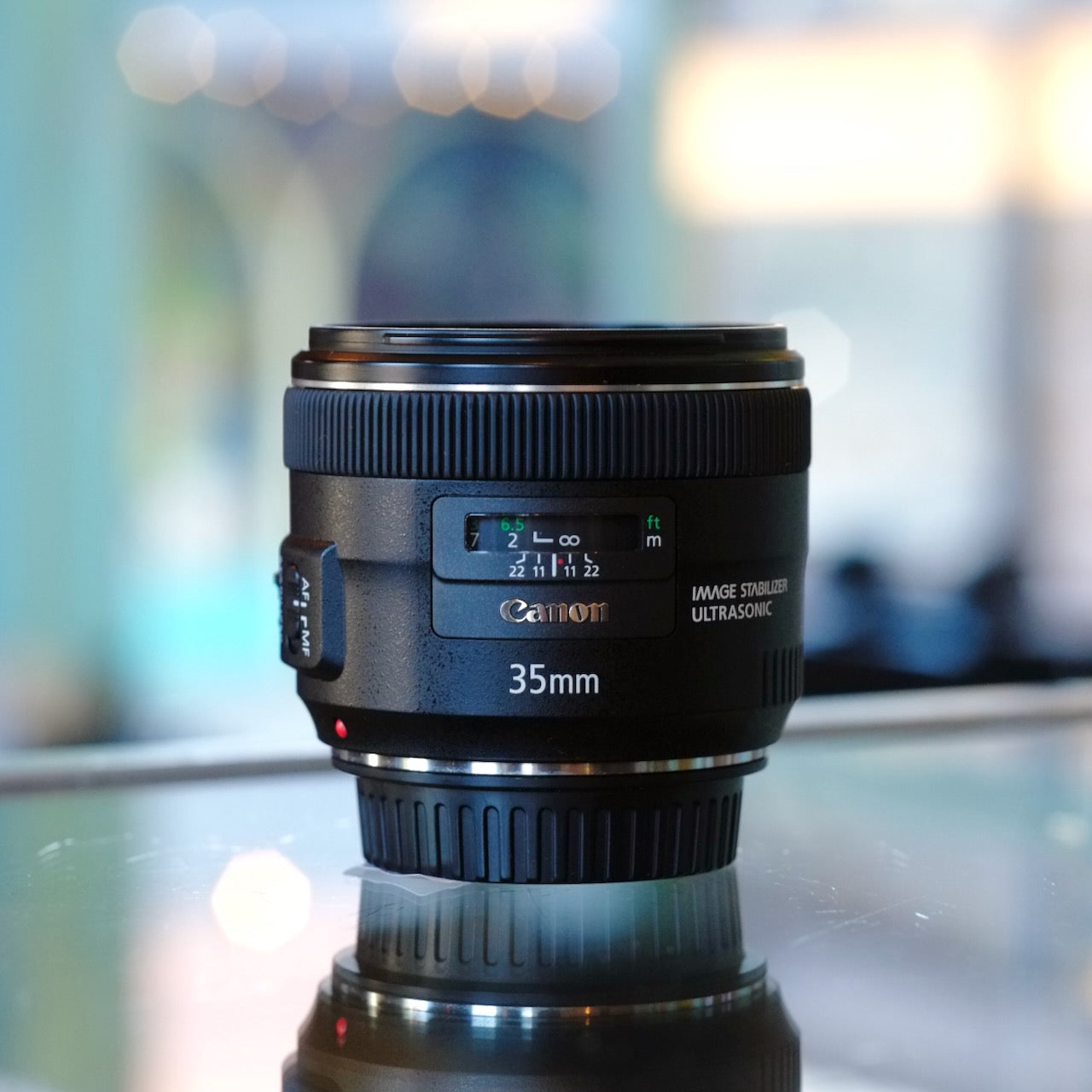 Canon EF 35mm f2 IS USM