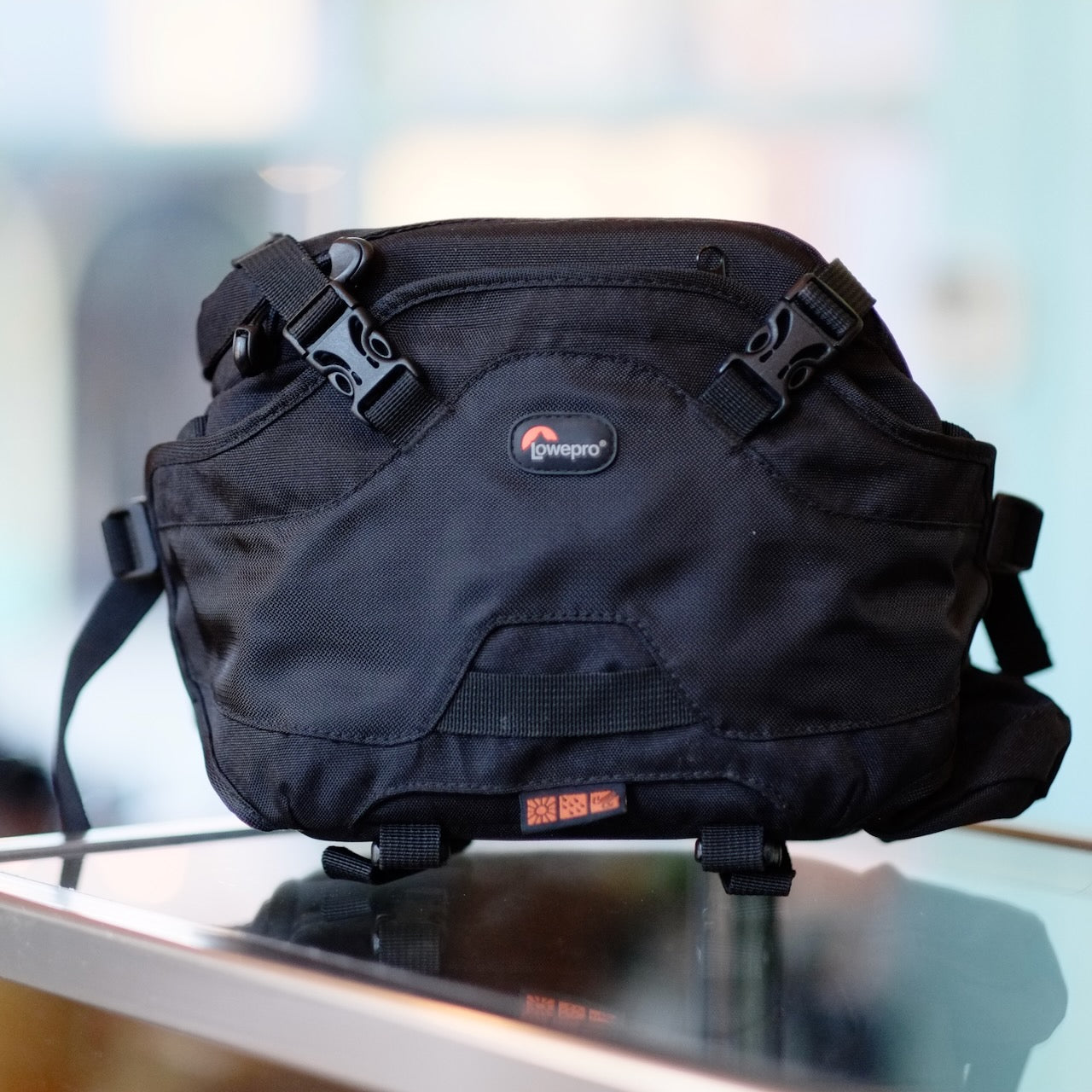 Lowepro Inverse 100AW
