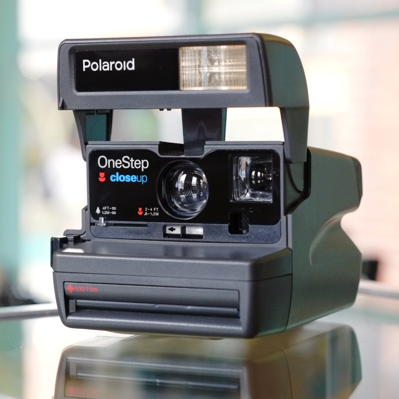Polaroid Onestep Closeup