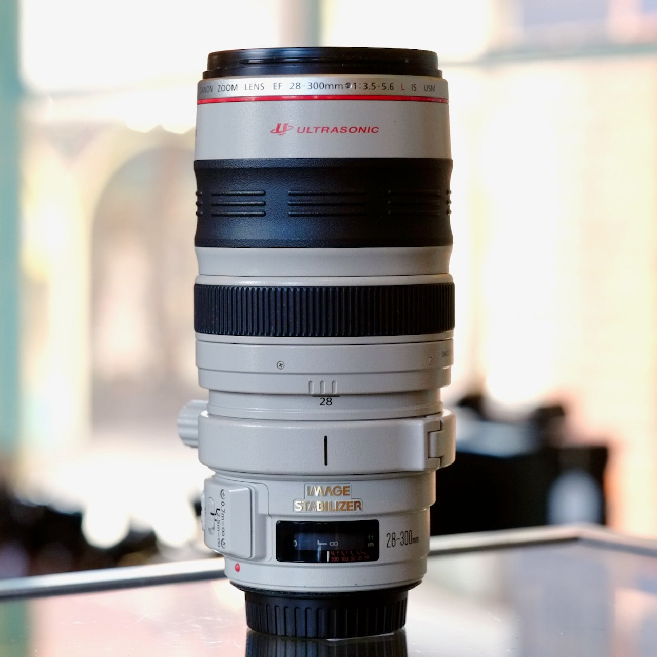 Canon EF 28-300mm f3.5-5.6L IS USM