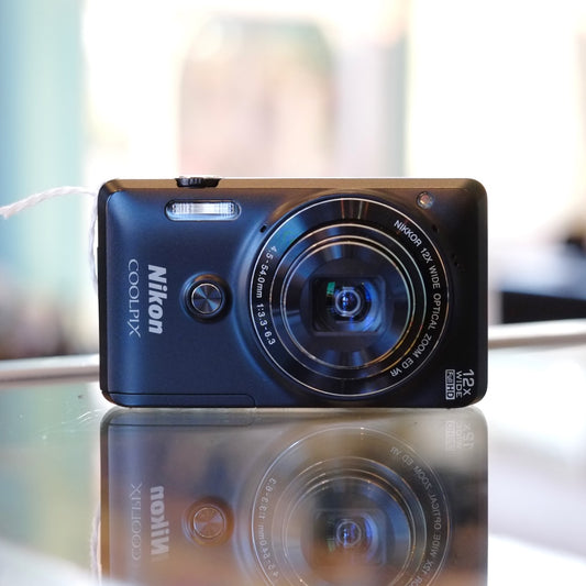 Nikon Coolpix S6900