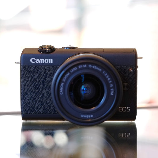 Canon EOS M200 with 15-45mm f3.5-6.3