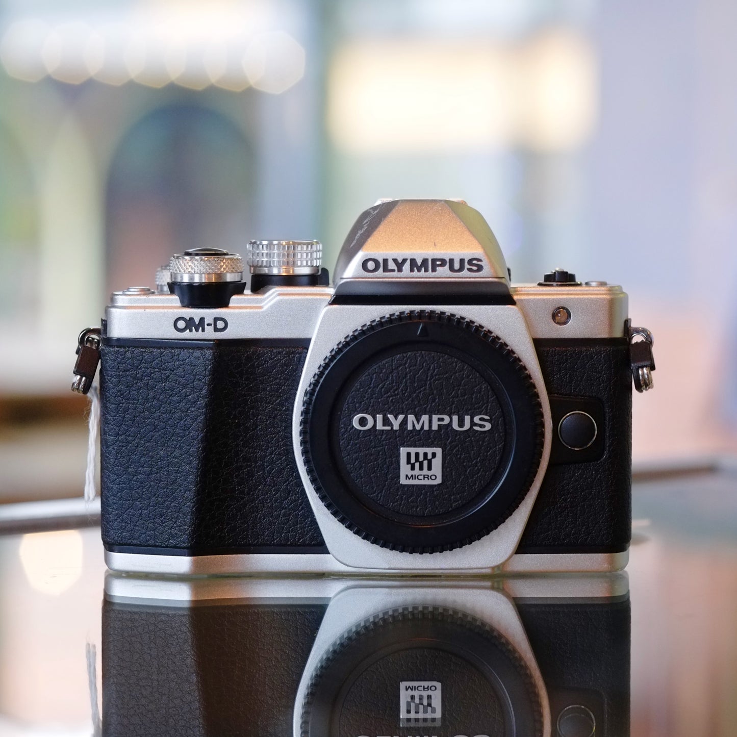 Olympus OM-D E-M10 II