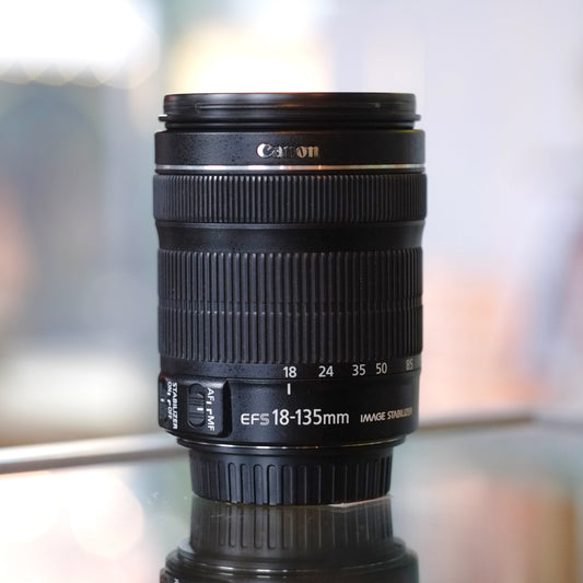 Canon EF-S 18-135mm f3.5-5.6 IS STM