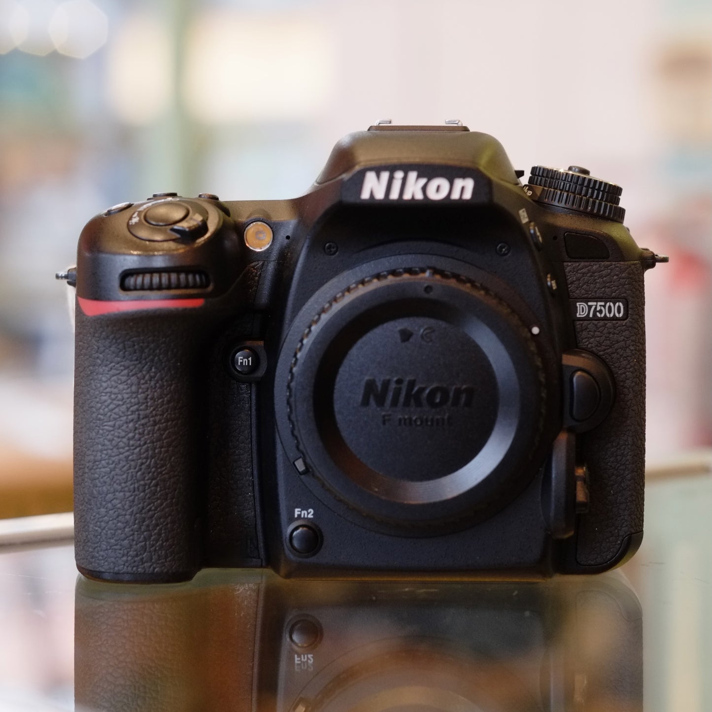 Nikon D7500