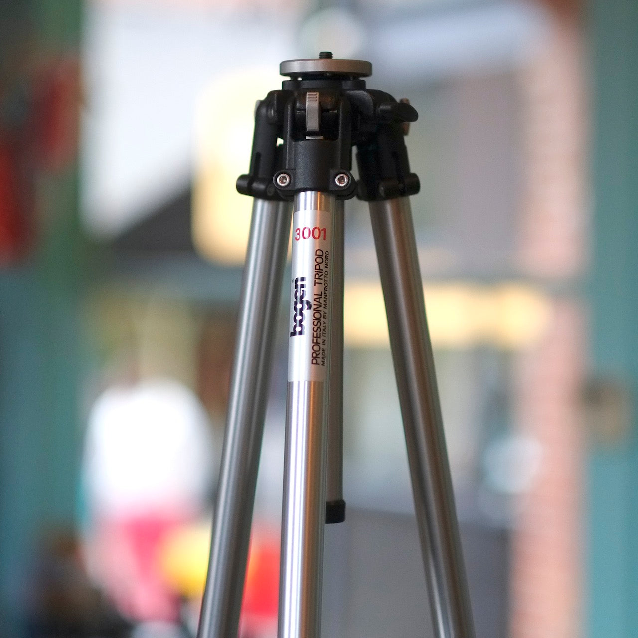 Bogen 3001 (AKA Manfrotto 190)