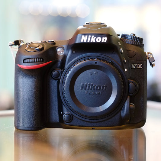 Nikon D7100