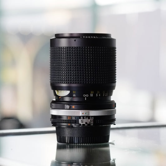 Nikon 35-105mm f3.5-4.5 AI-S Zoom-Nikkor