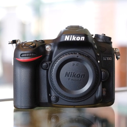 Nikon D7100