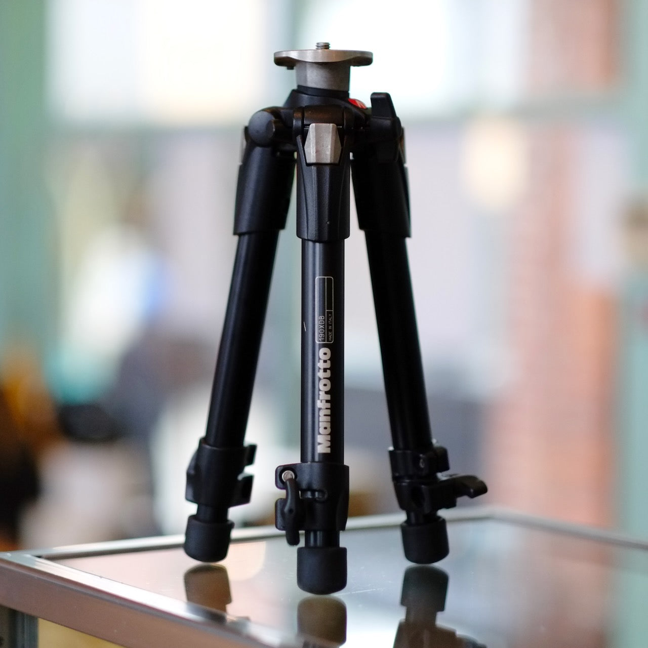 Manfrotto 190XDB (shortened)