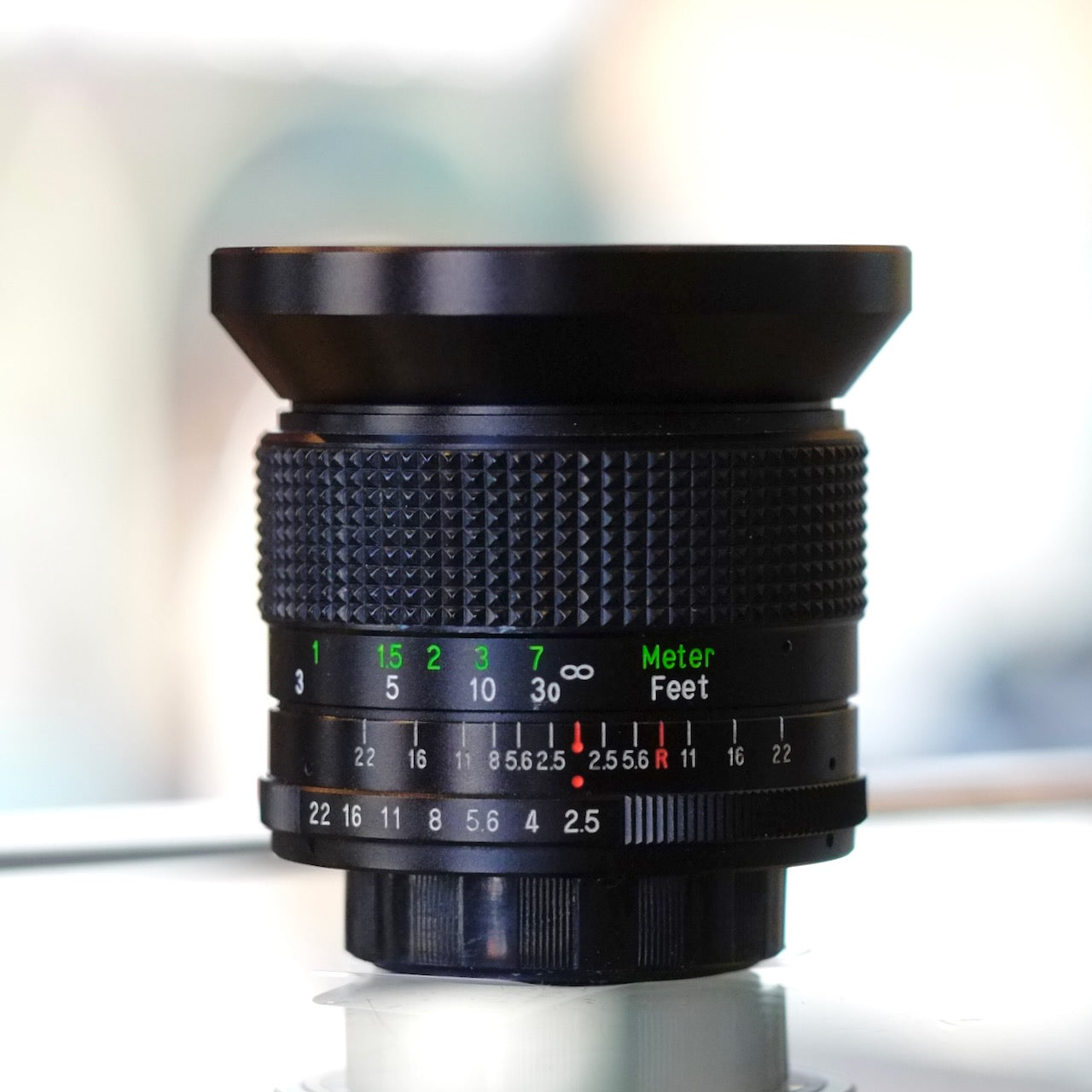Vivitar 28mm f2.5 Auto Wide-Angle for M42