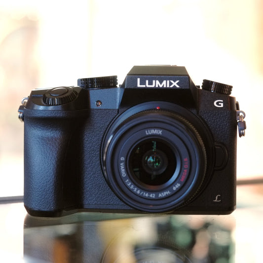 Panasonic Lumix G7 with 14-42mm f3.5-5.6 G Vario Mega O.I.S.