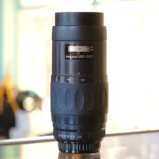 SMC Pentax-F 100-300mm f4.5-5.6