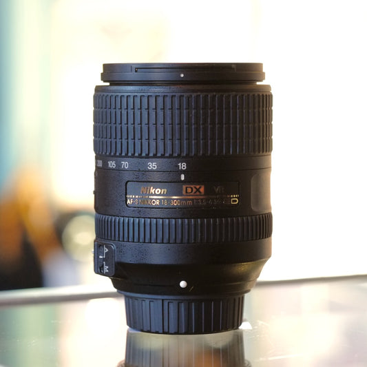 Nikon 18-300mm f3.5-5.6G ED VR AF-S DX Nikkor