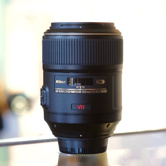 Nikon 105mm f2.8G ED AF-S VR Micro-Nikkor