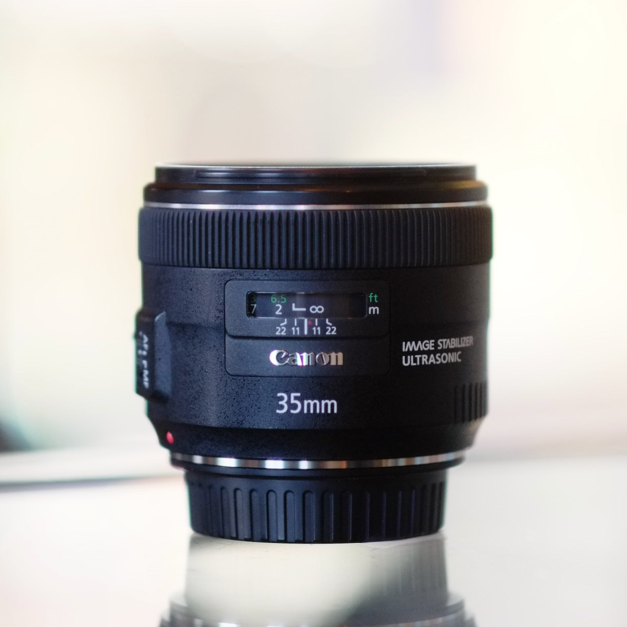 Canon EF 35mm f2 IS USM