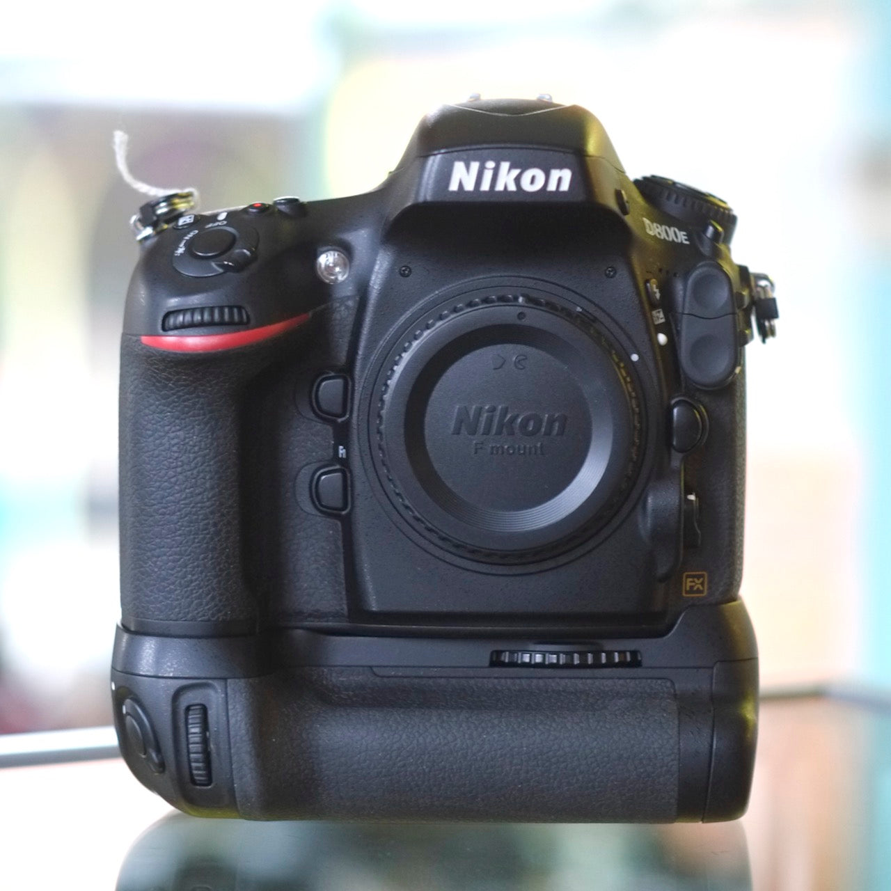 Nikon D800E with MB-D12