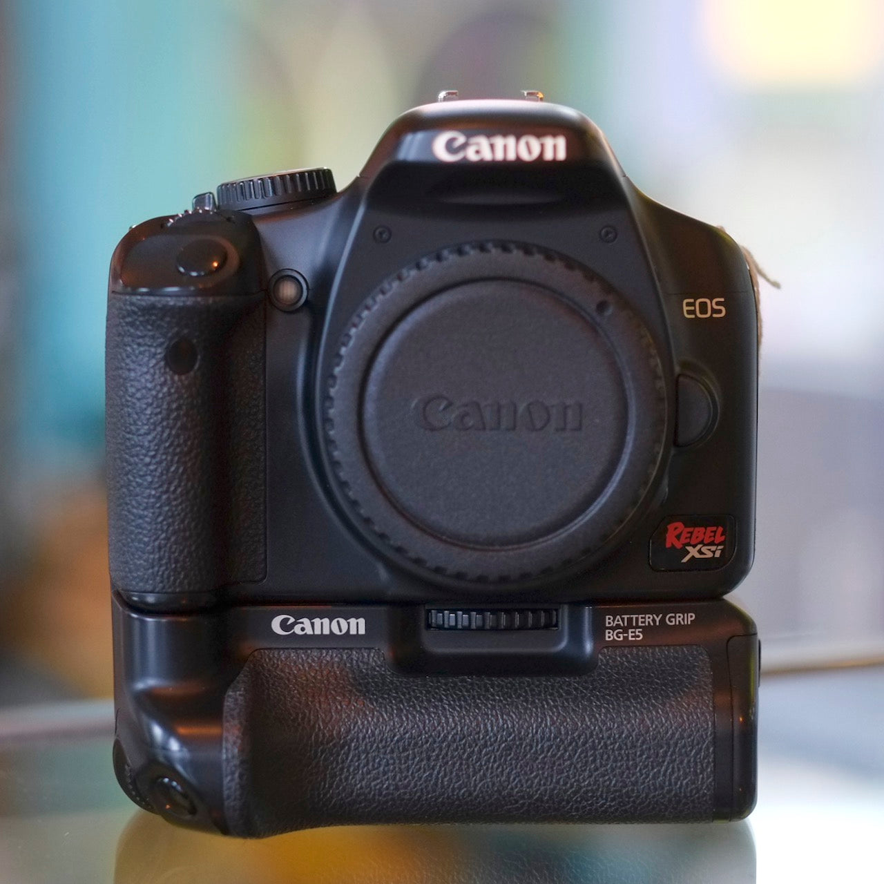 Canon EOS Rebel XSi with BG-E5