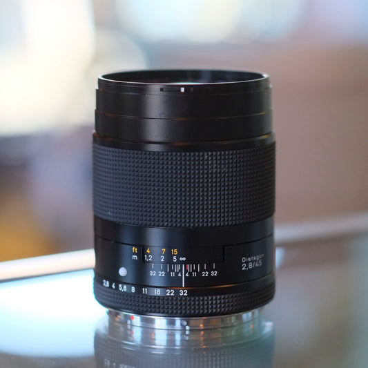 Carl Zeiss Distagon 45mm f2.8 T* for Contax 645 (speckling)