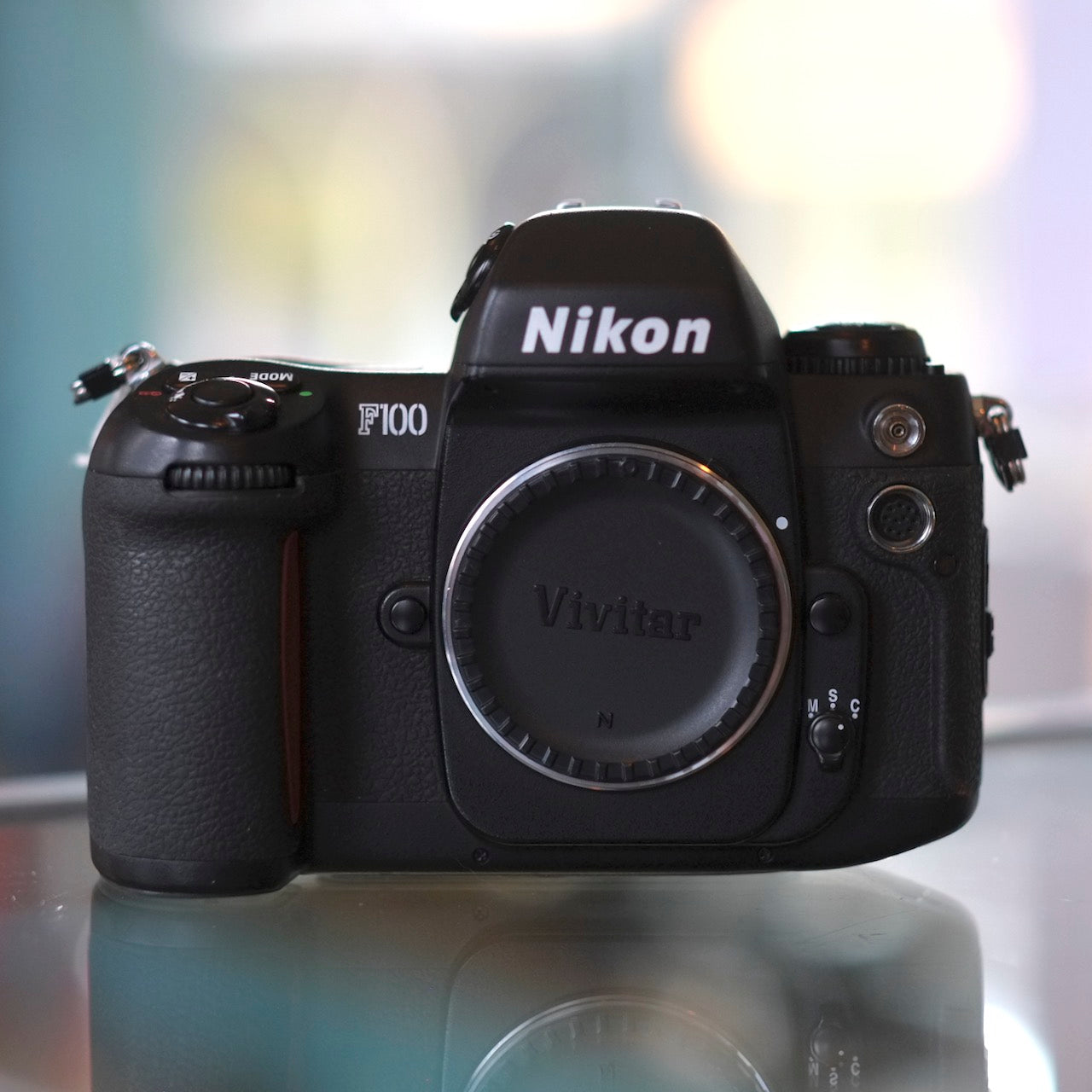 Nikon F100