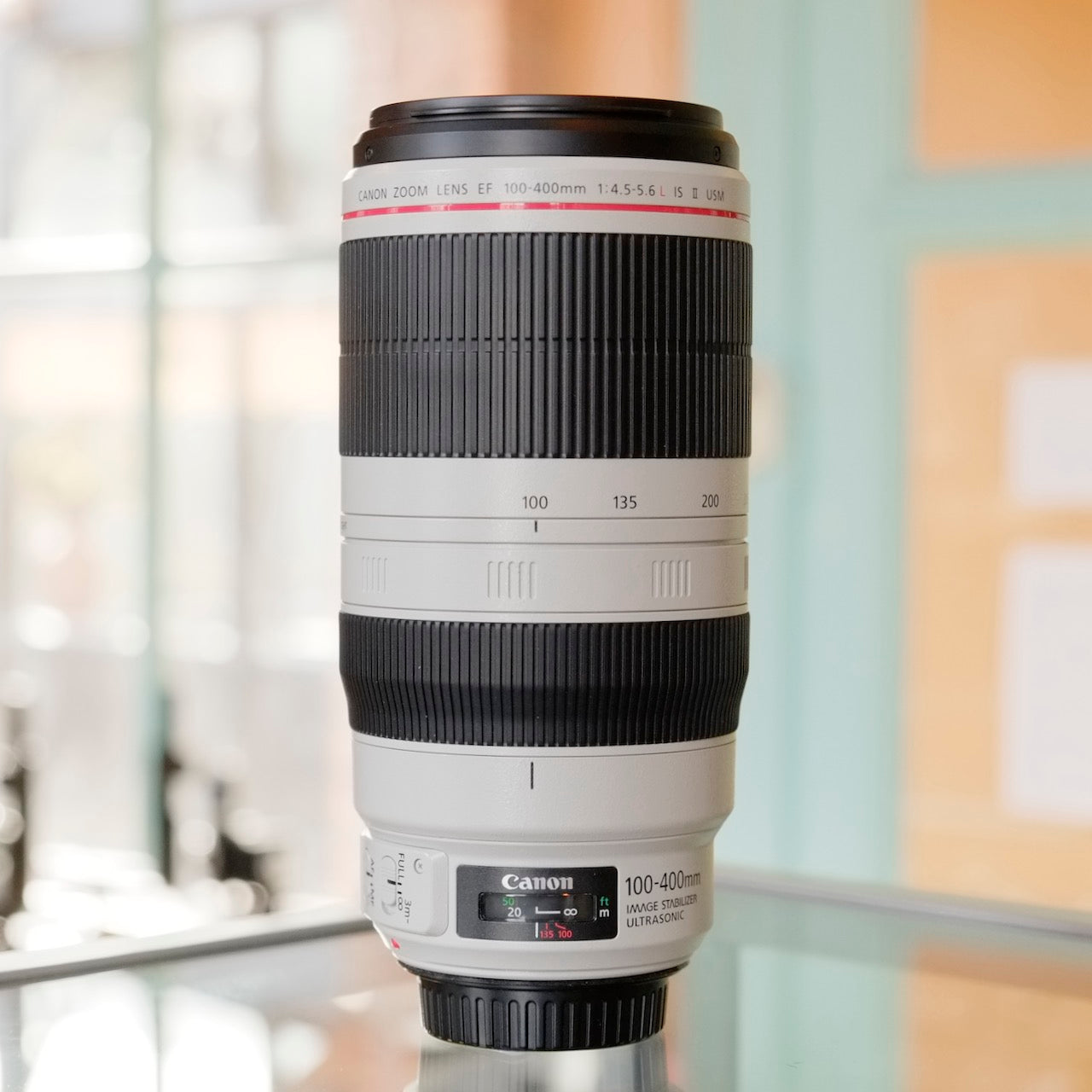 Canon EF 100-400mm f/4.5-5.6L IS II USM.
