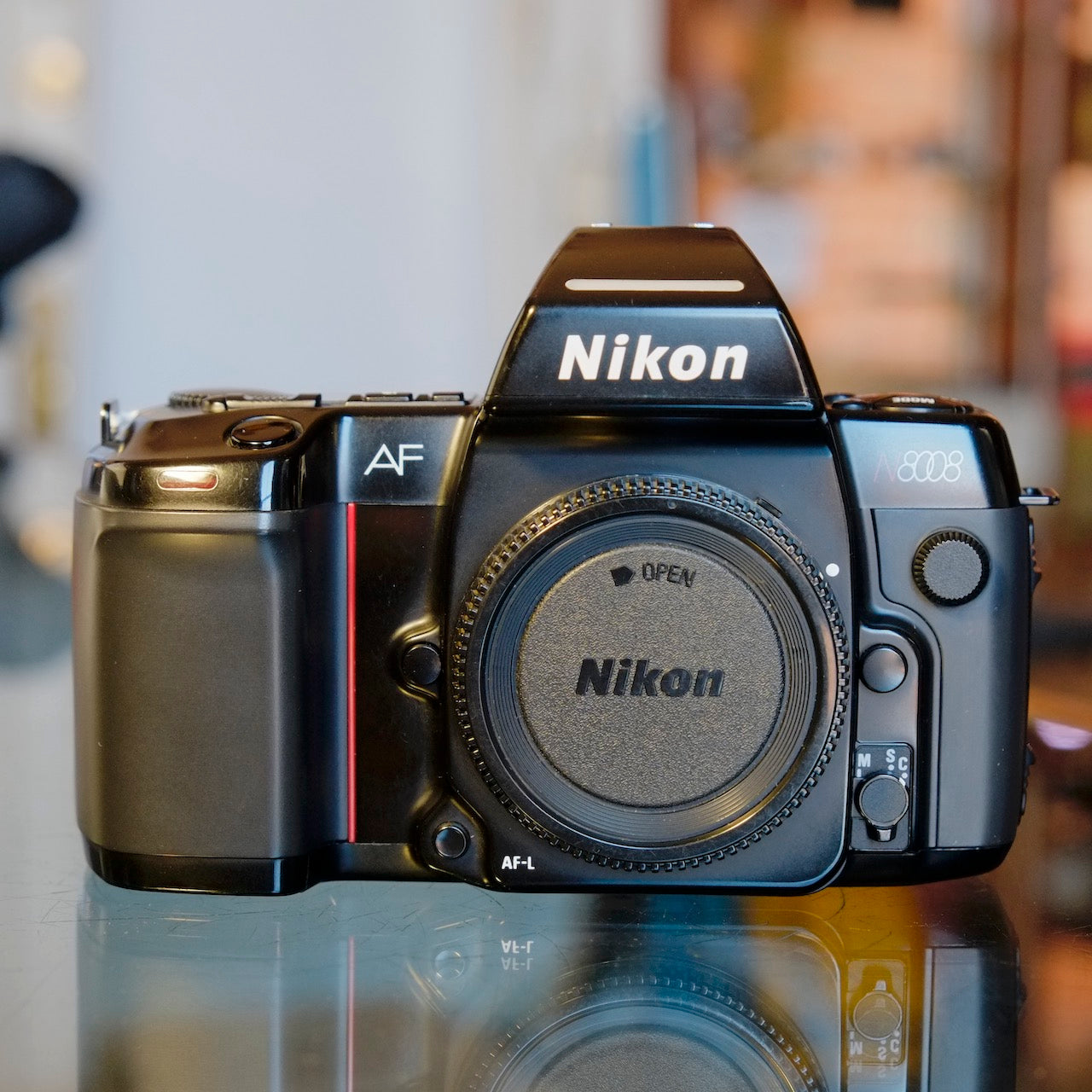 Nikon N8008