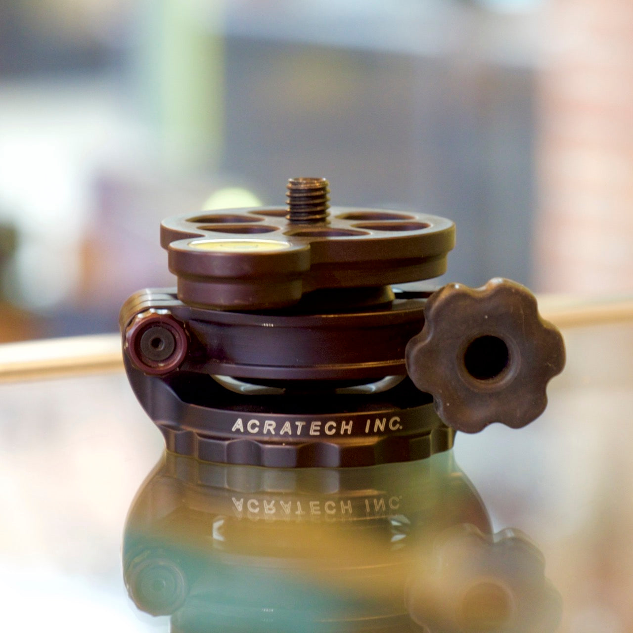 Acratech Leveling Base – Camera Traders